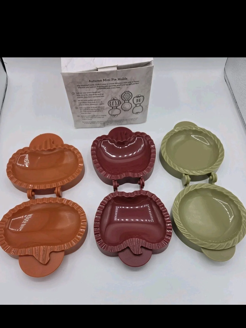 Williams Sonoma Autumn Mini Pie Molds Set Apple Pumpkin Lattice Fall Desserts
